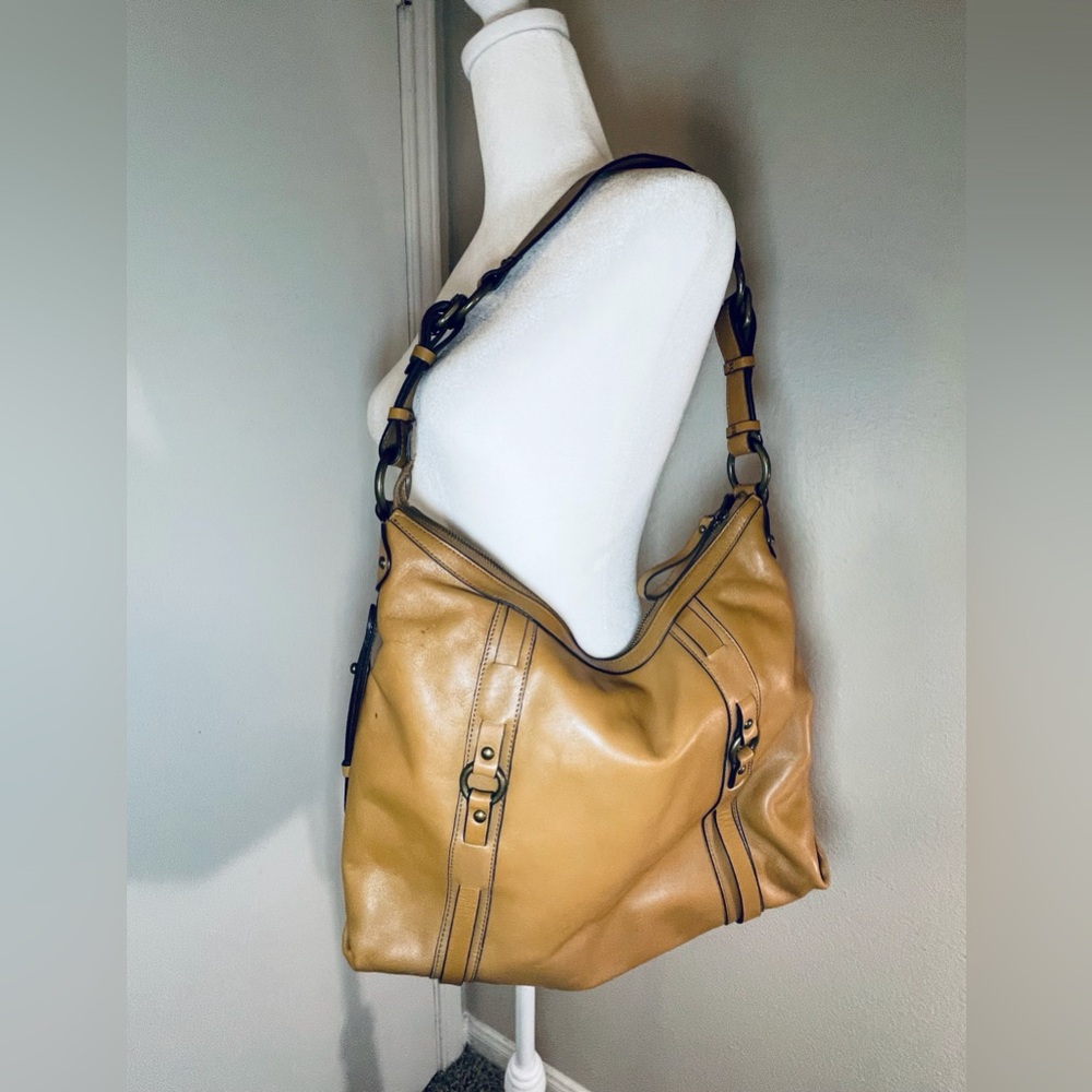 Prague Tan Leather Shoulder Bag - 100% Genuine Cowhide